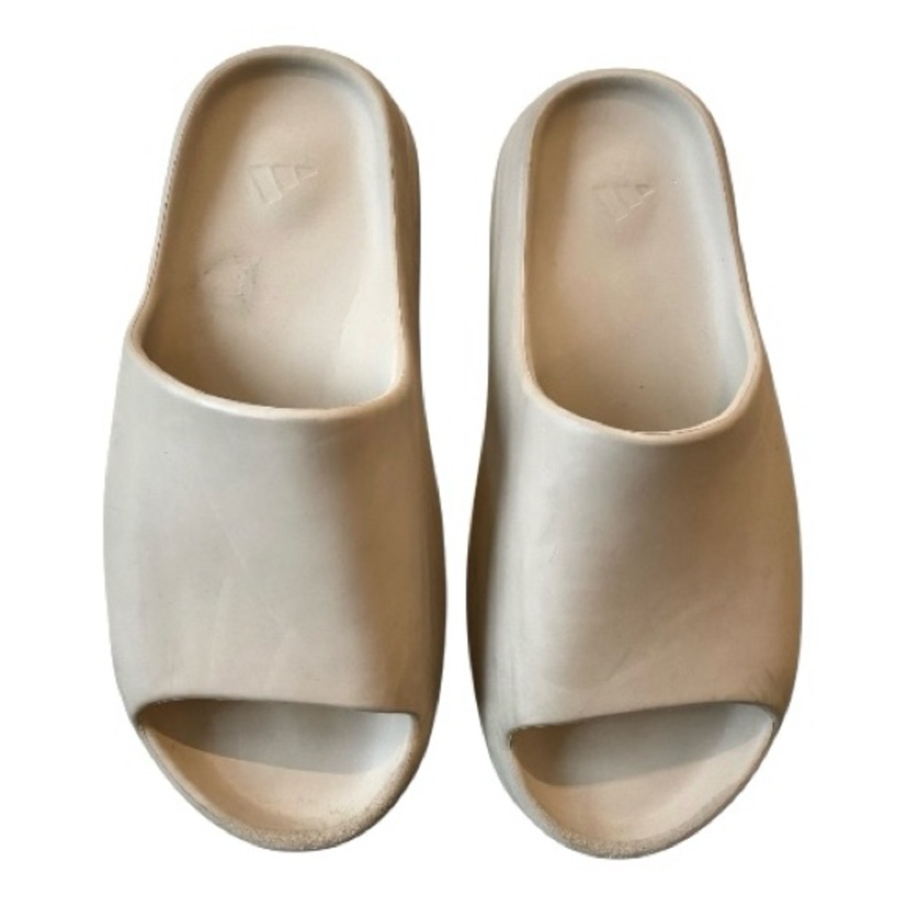 Adidas Yeezy Slides 'Pure - 2021’ - Picture 3 of 11